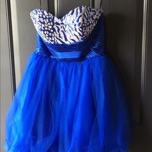 Strapless blue party dress